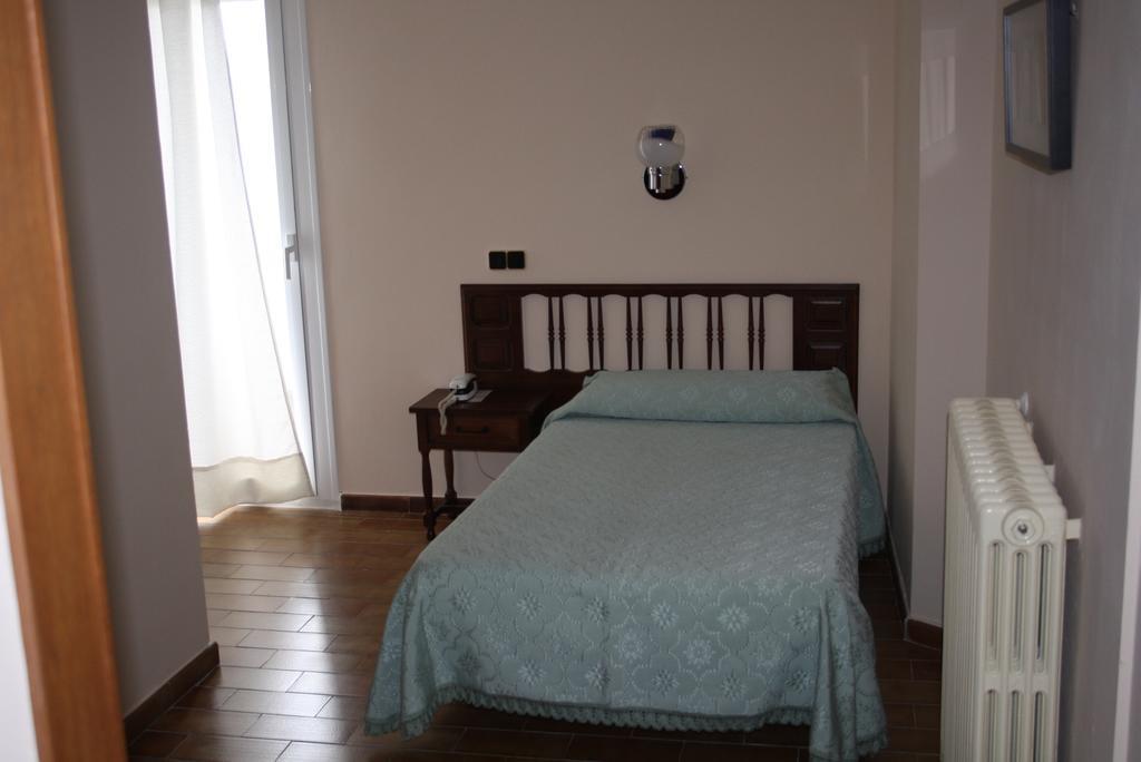 Hotel Mar De Aragon Caspe Bilik gambar