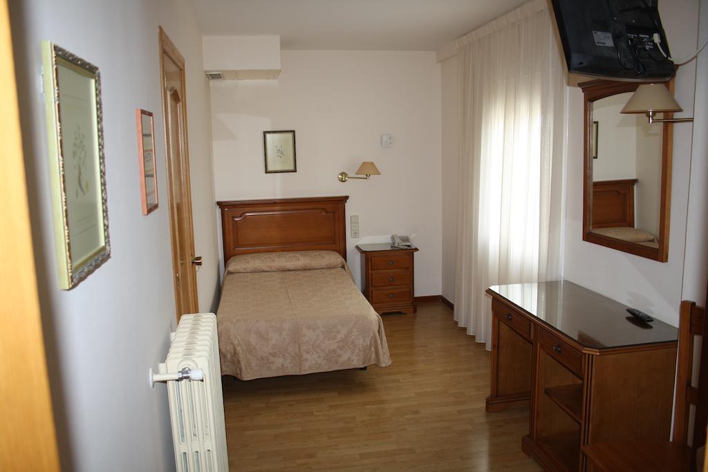 Hotel Mar De Aragon Caspe Bilik gambar