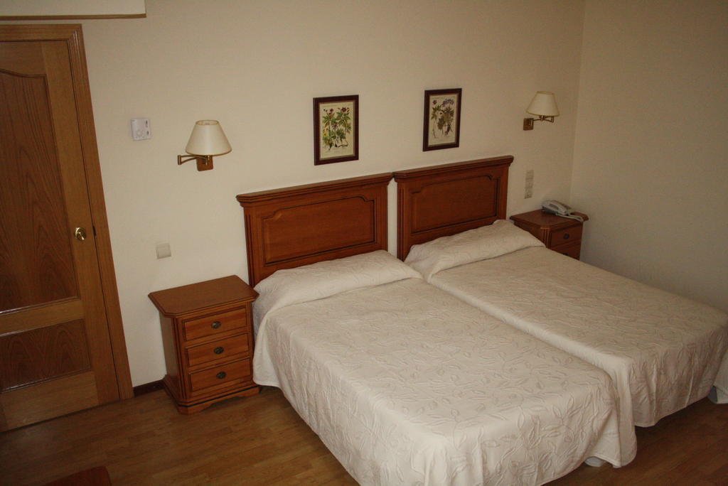 Hotel Mar De Aragon Caspe Bilik gambar